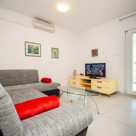 Vakantiehuis Tramontana By Interhome *